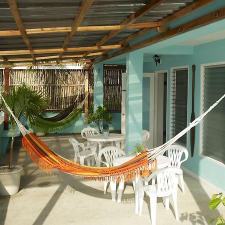 Casa Del Rayo Verde Hotelito Solidario ポルトベロ エクステリア 写真