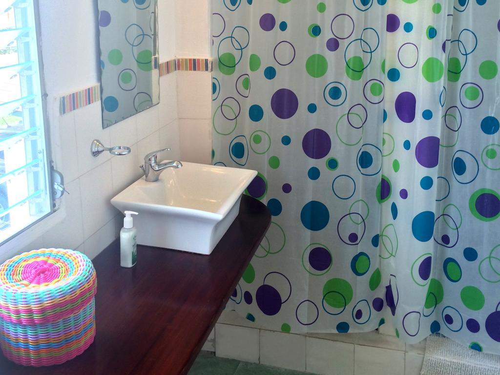 Casa Del Rayo Verde Hotelito Solidario ポルトベロ 部屋 写真