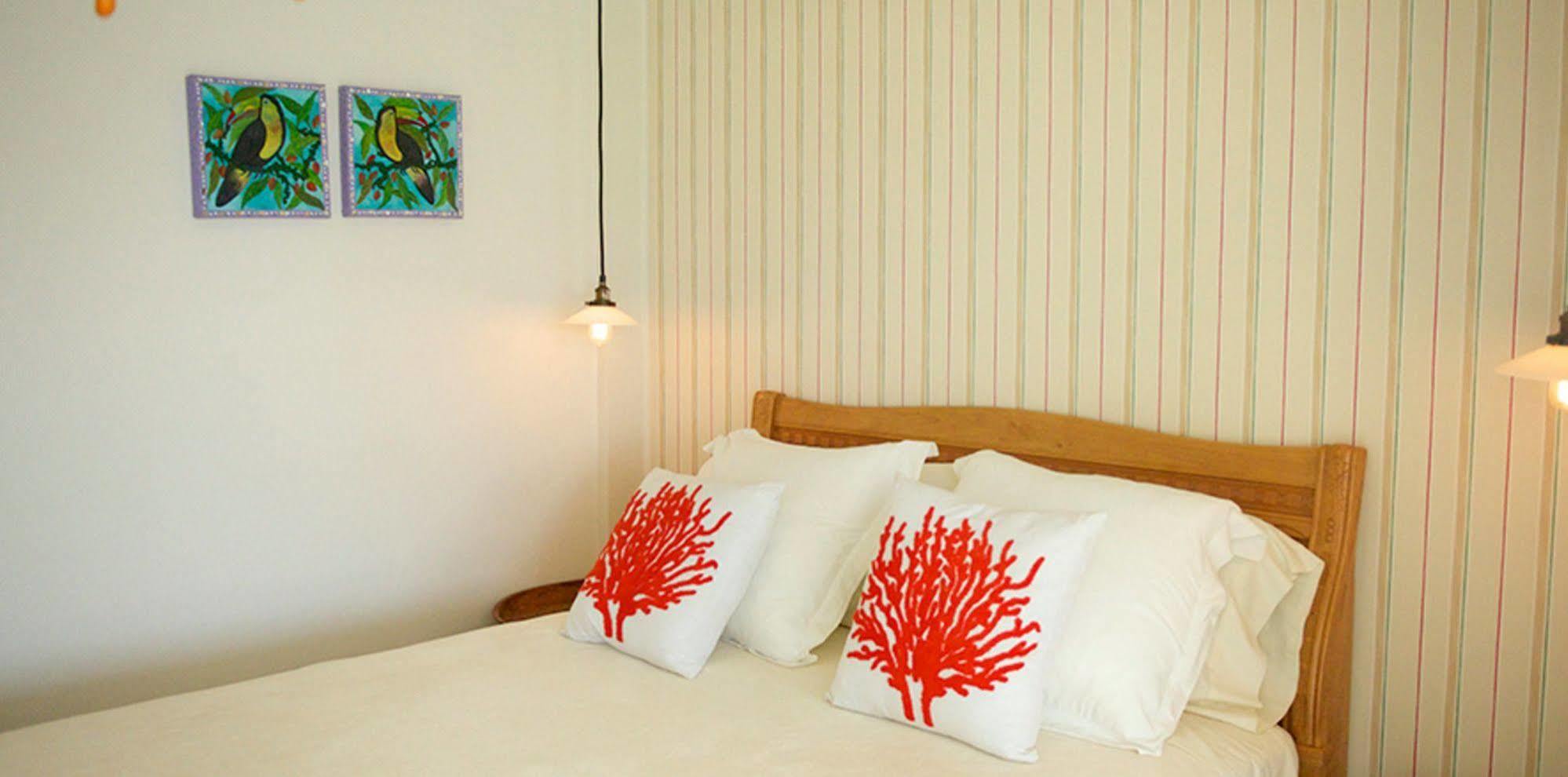 Casa Del Rayo Verde Hotelito Solidario ポルトベロ エクステリア 写真