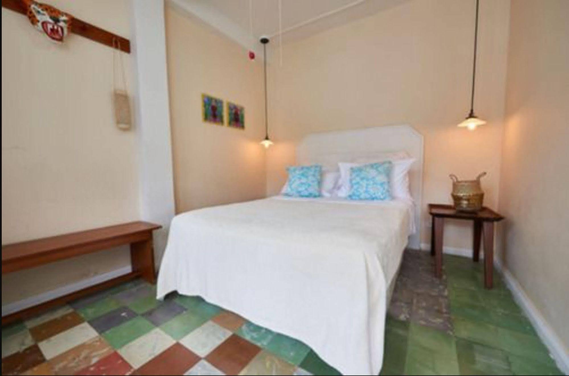Casa Del Rayo Verde Hotelito Solidario ポルトベロ エクステリア 写真